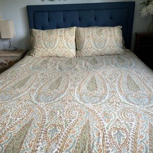 Pottery Barn Queen Duvet & Shams
